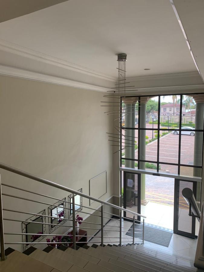 Royal Hotel Polokwane Zewnętrze zdjęcie