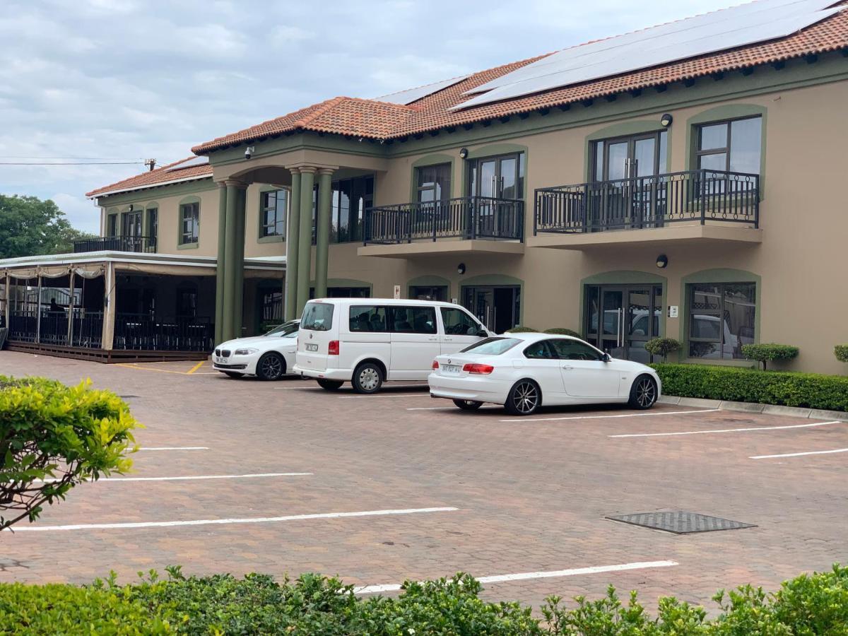 Royal Hotel Polokwane Zewnętrze zdjęcie