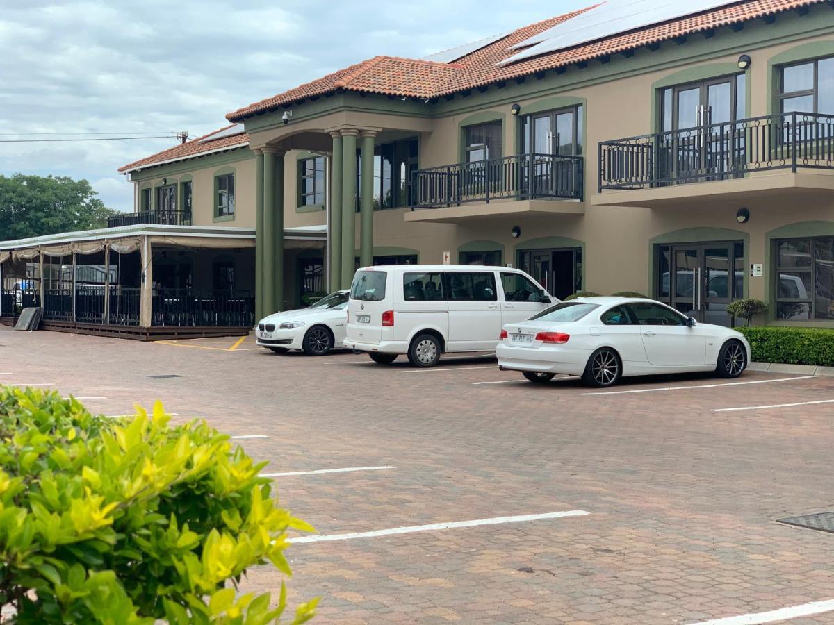 Royal Hotel Polokwane Zewnętrze zdjęcie