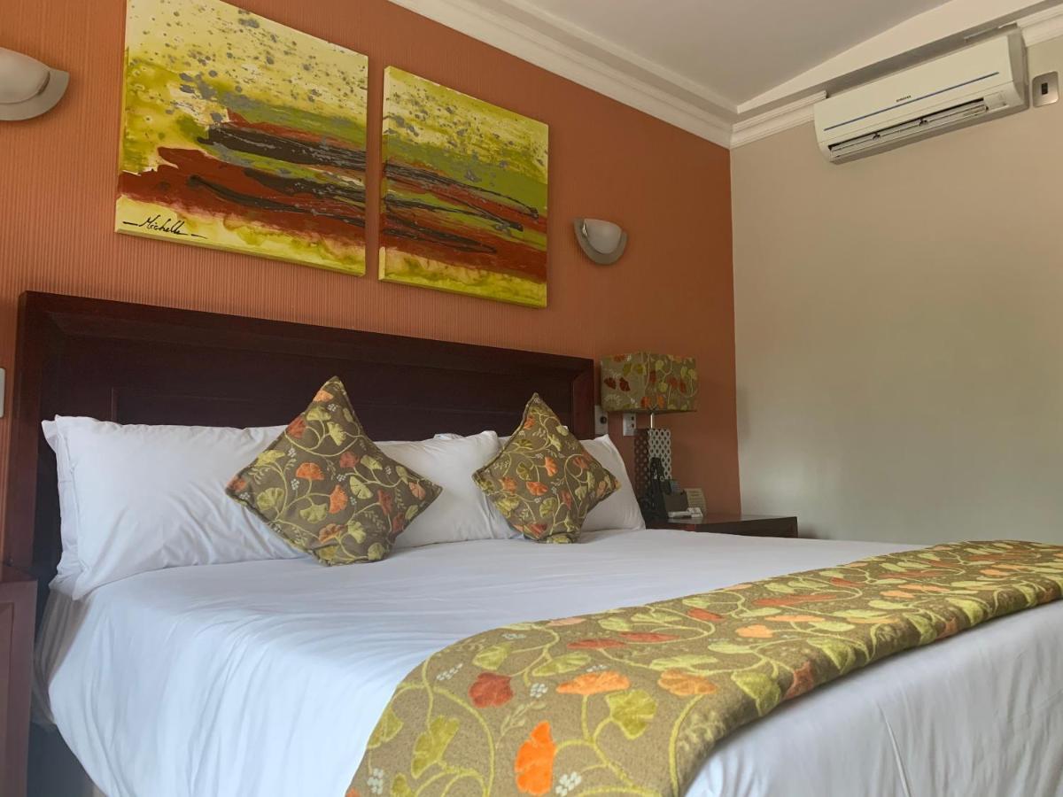 Royal Hotel Polokwane Zewnętrze zdjęcie